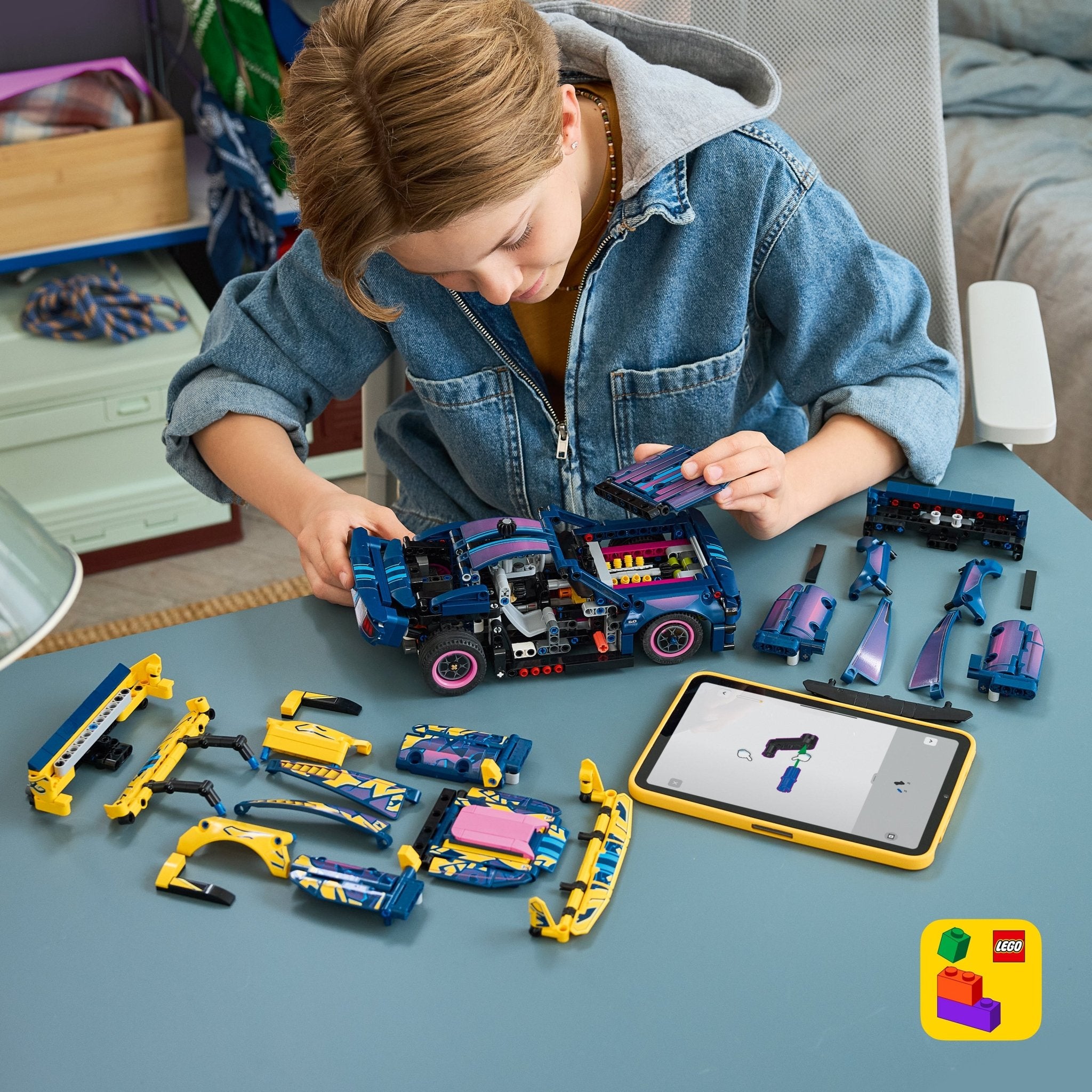 LEGO® Technic Custom Garage Ford Mustang GT Car 42236 — Toy - Image 3