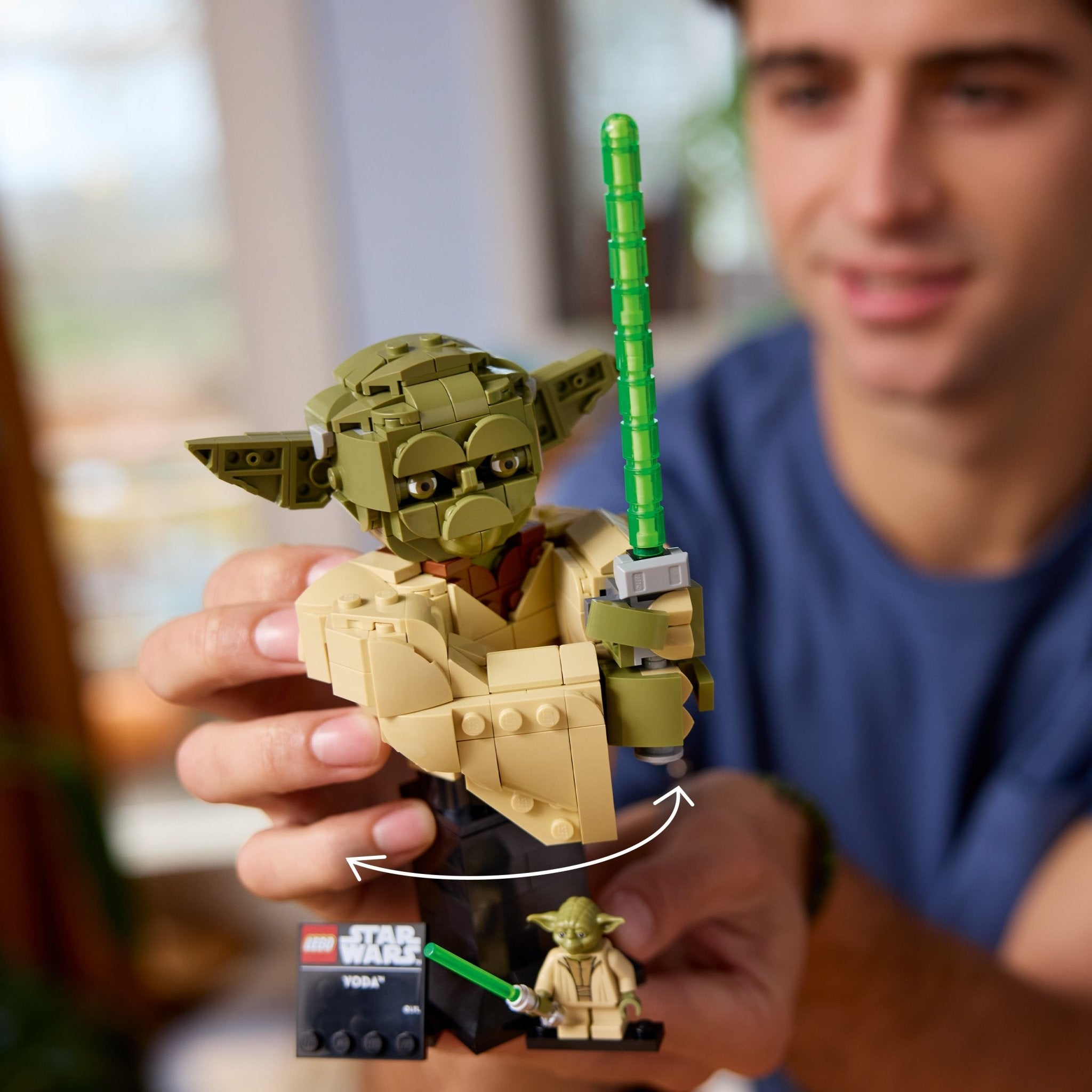 LEGO® Star Wars: Attack of the Clones Yoda Bust 75438 — Set - Image 6