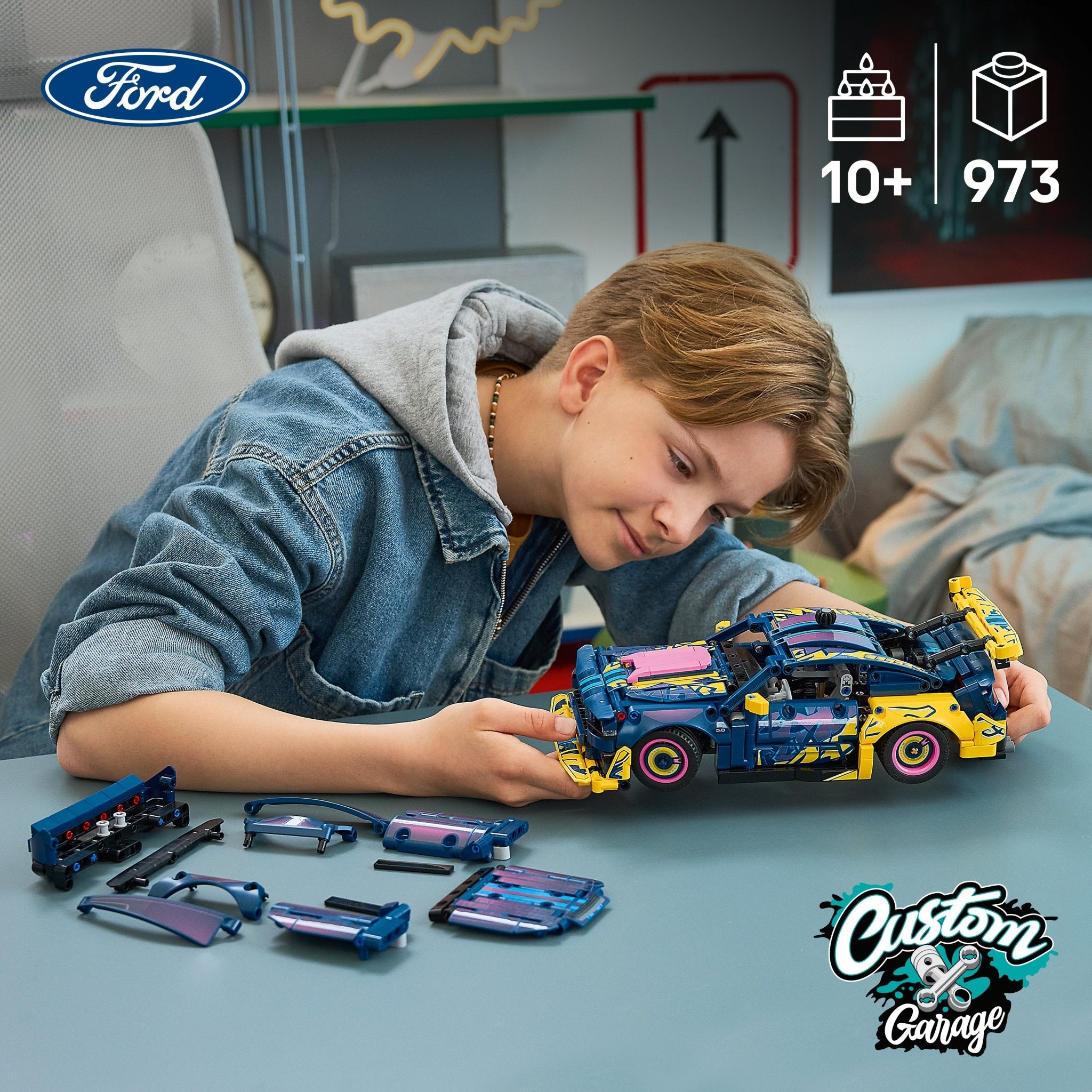 LEGO® Technic Custom Garage Ford Mustang GT Car 42236 — Toy - Image 2