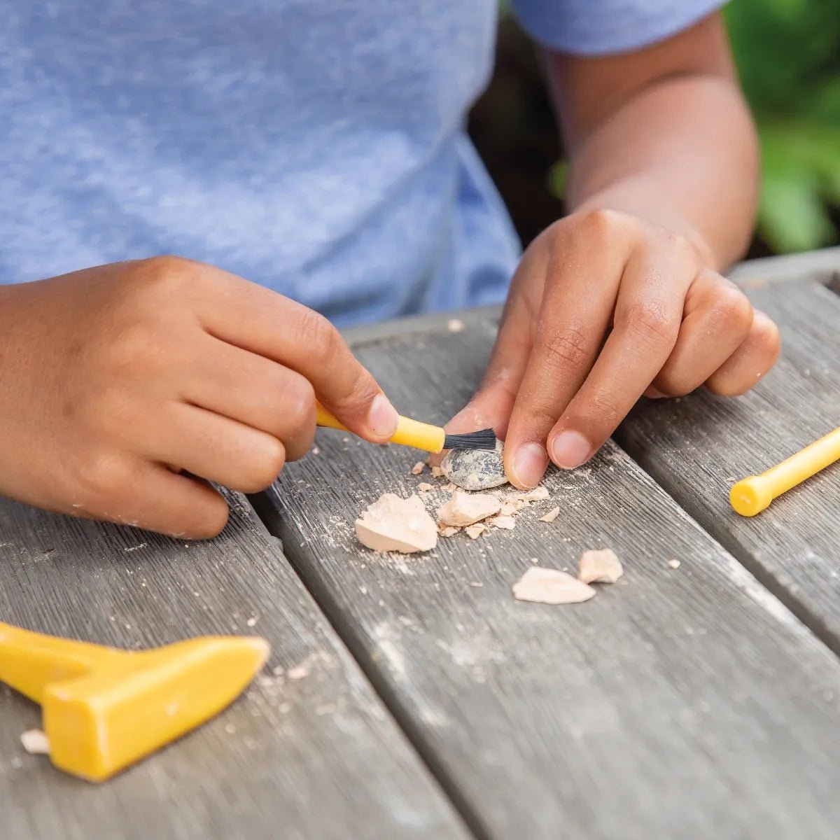 Educational Insights GeoSafari® Fossil Excavation Kit — Brush - Image 7