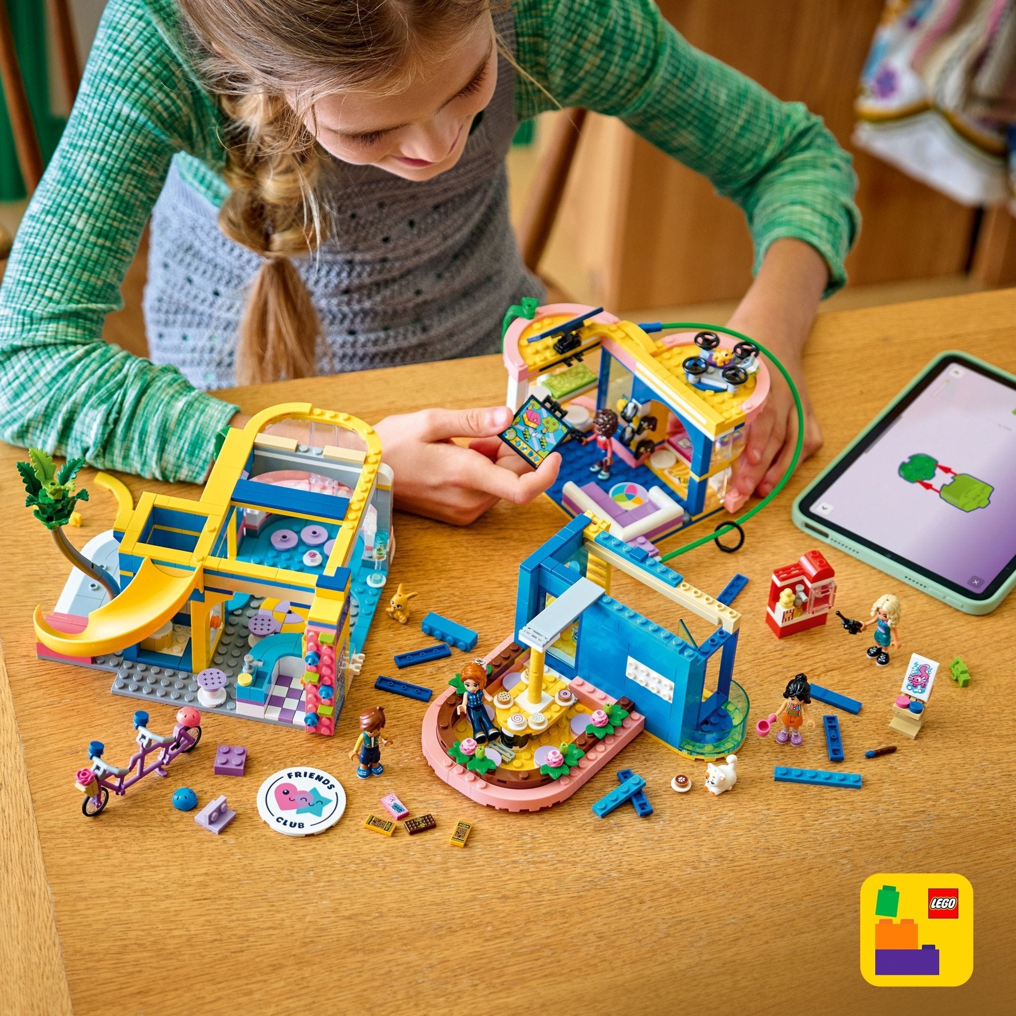 LEGO® Friends LEGO® He lake Club House 42689 — Toy - Image 6