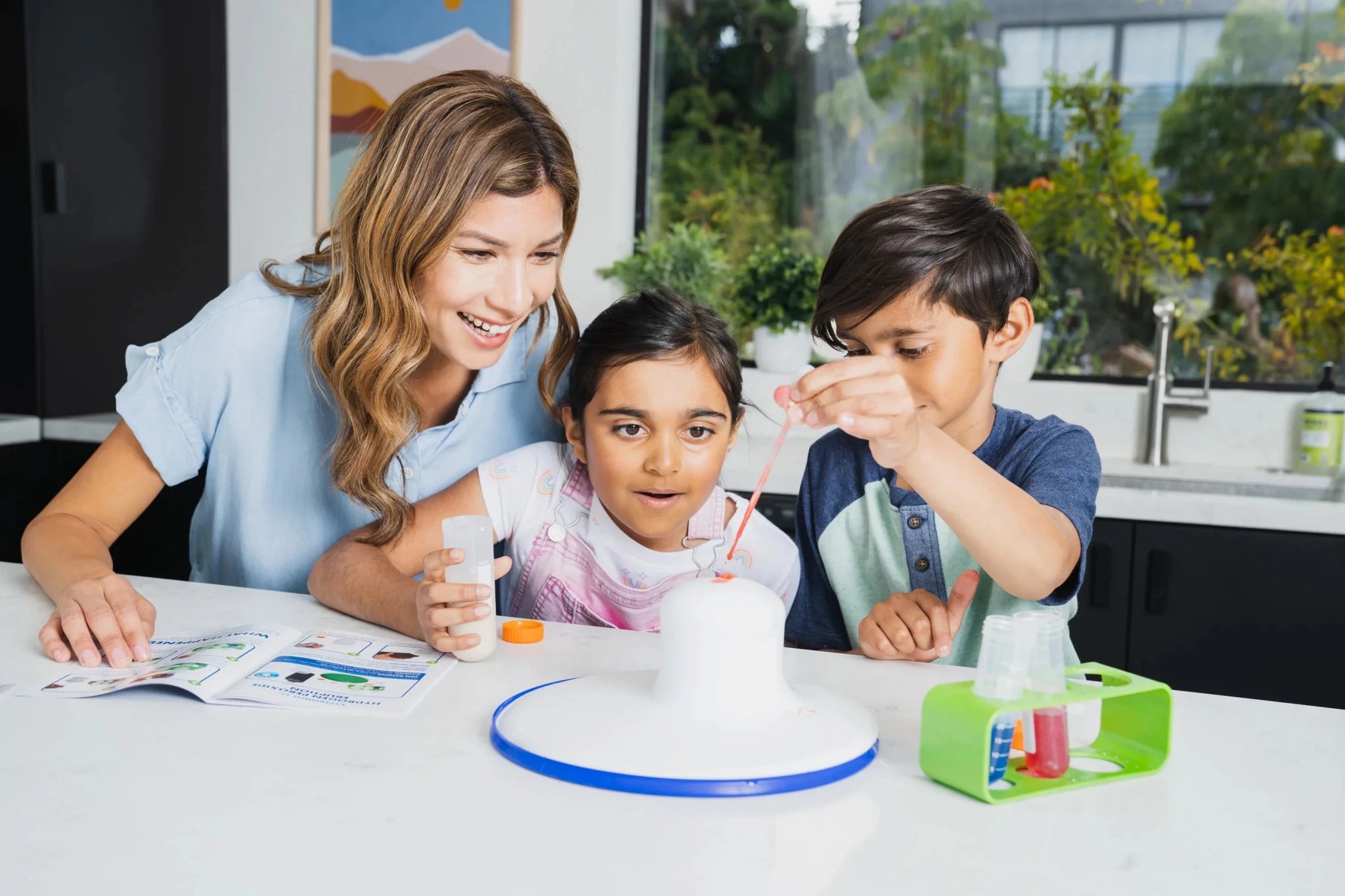Educational Insights GeoSafari® Jr. My First Science Kit — Glass - Image 3
