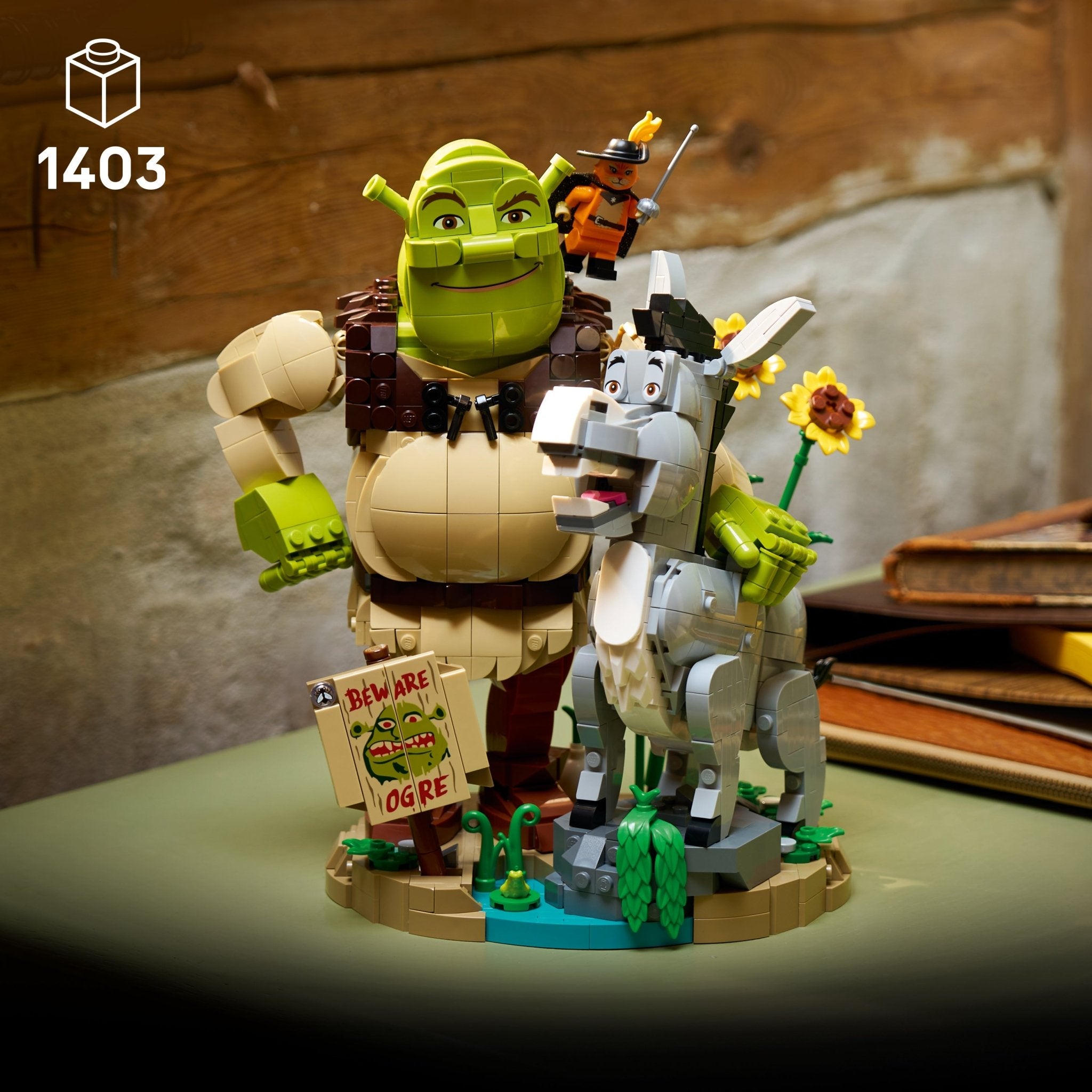 LEGO® Shrek: Shrek, Donkey & Puss in Boots 72423 — Set - Image 2