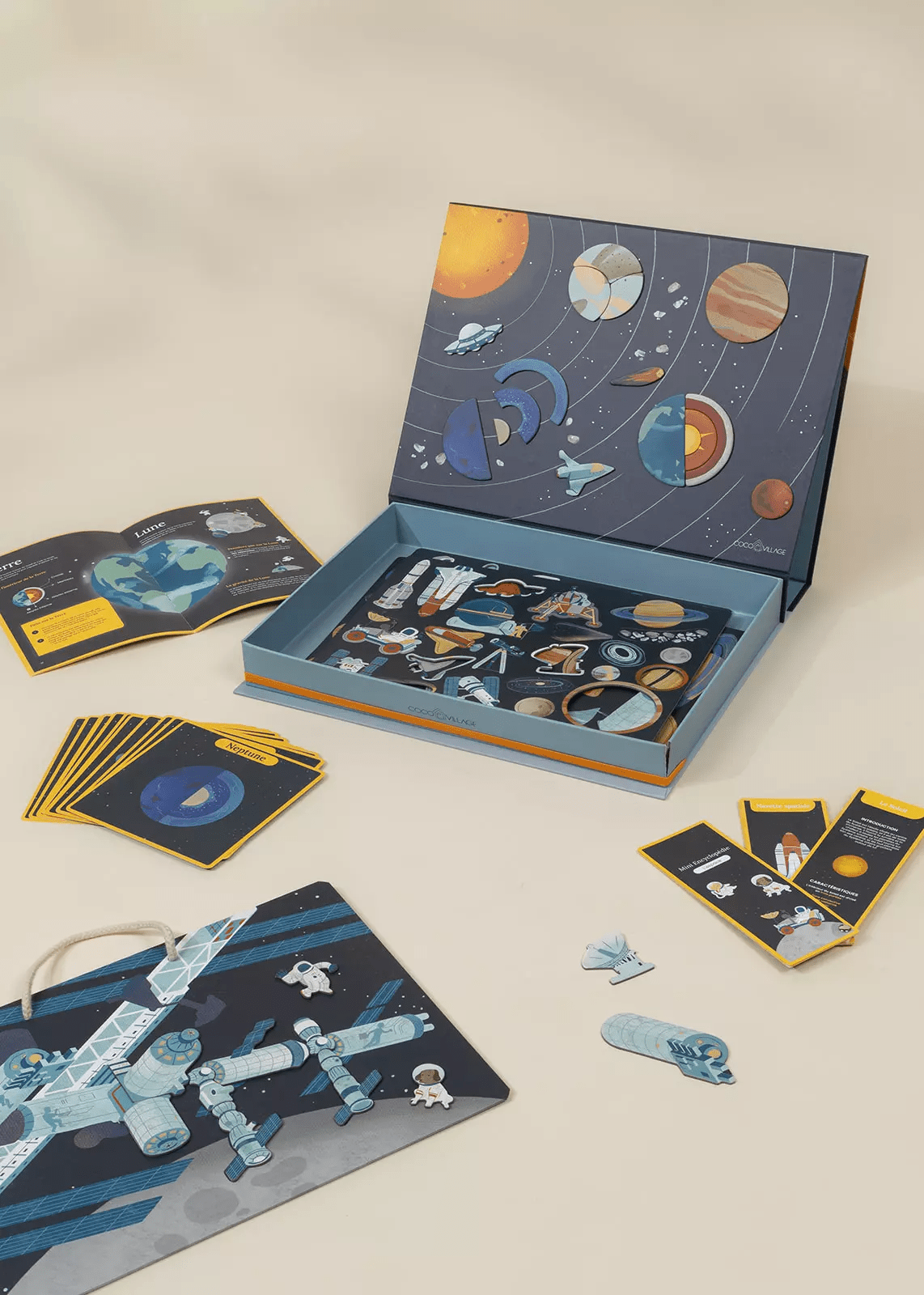 Coco Village Interactive & Magnetic Encyclopedia – Space Discovery (English Version) — Set - Image 4