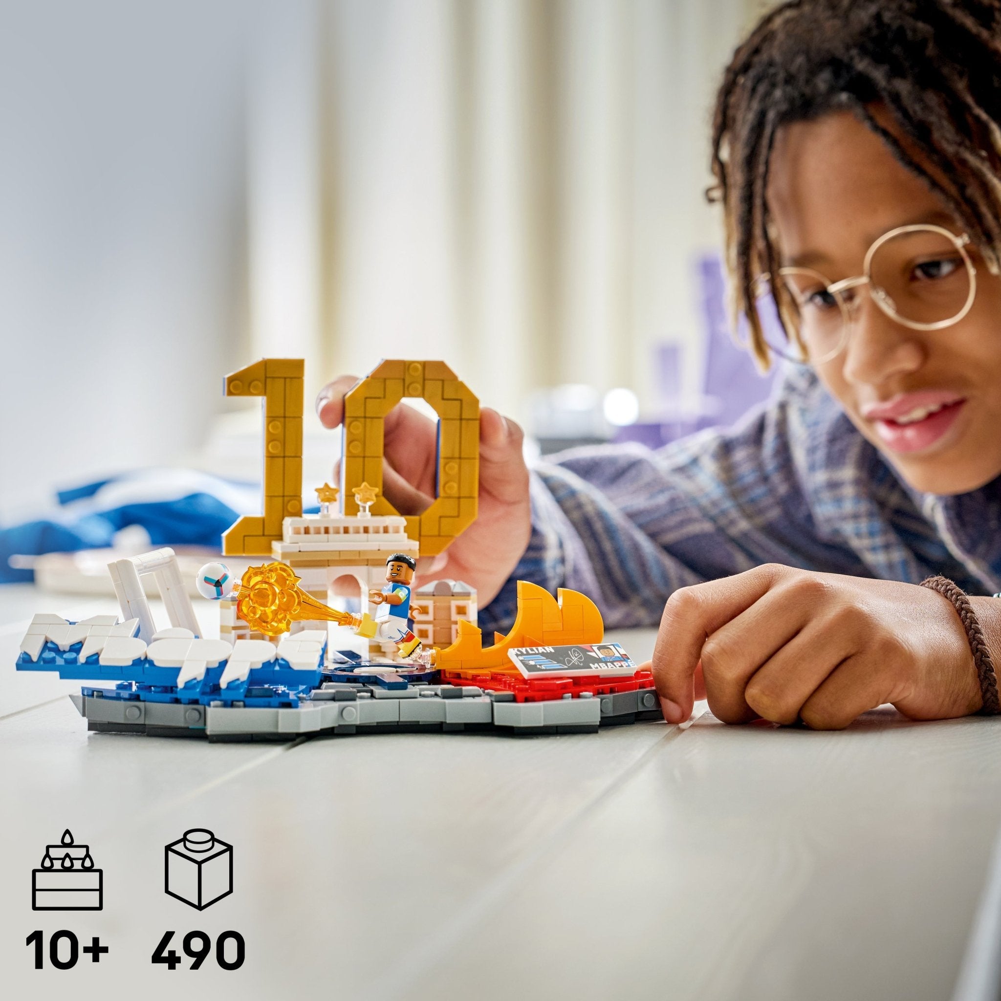 LEGO® Editions Kylian Mbappé – Soccer Highlights 43013 — Can - Image 2
