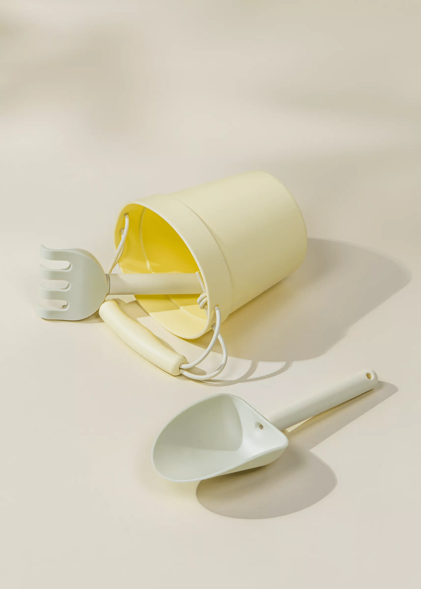 Coco Village Silicone Beach Bucket & Accessories (3 pcs) — Set - Image 2