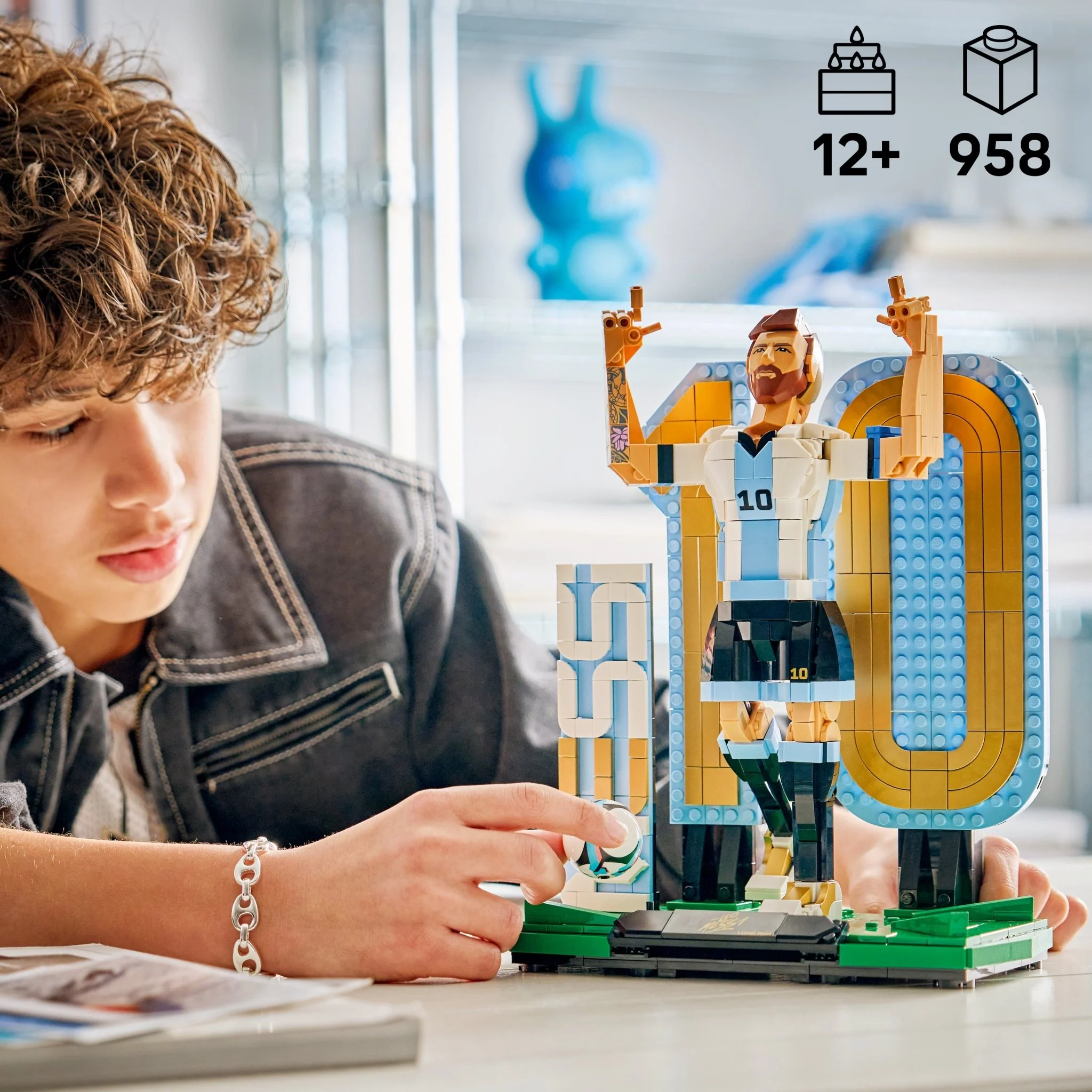 LEGO® Editions Lionel Messi – Soccer Legend 43015 — Can - Image 2