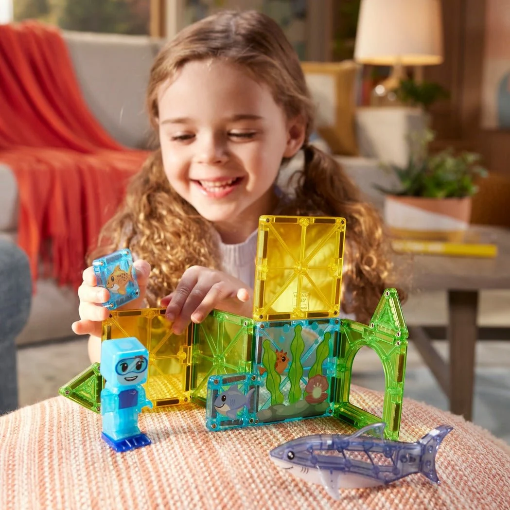 The Original MAGNA-TILES® Shark Dive 13-Piece — Set - Image 4