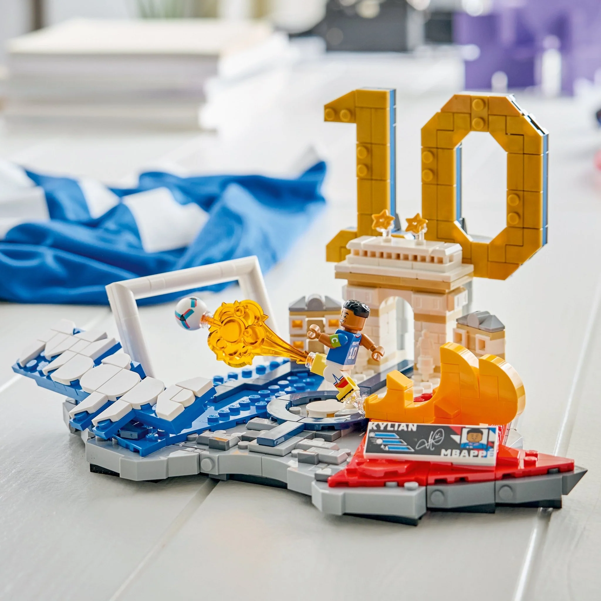 LEGO® Editions Kylian Mbappé – Soccer Highlights 43013 — Can - Image 6